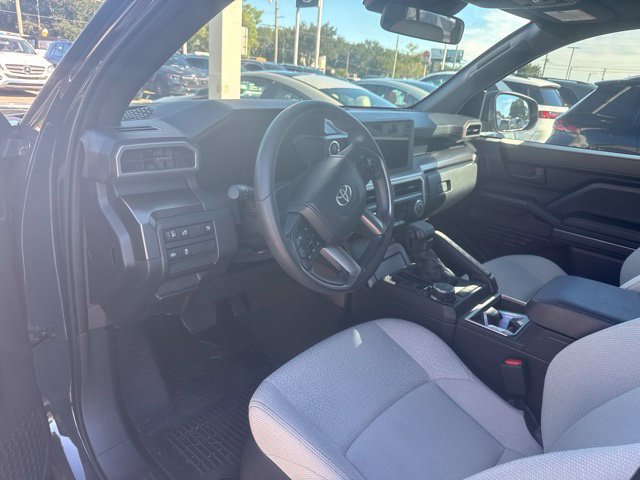 Used 2025 Toyota 4Runner SR5 AWD/4WD image 3