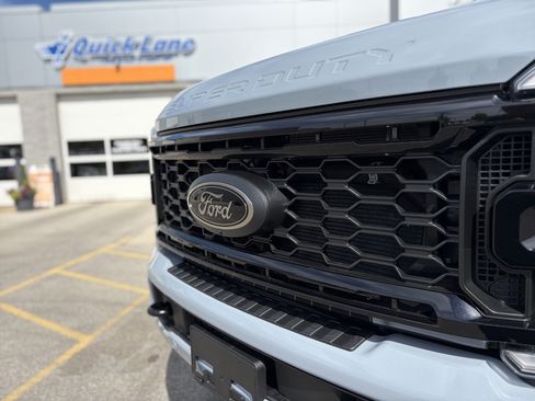 New 2026 Ford F250 Lariat w/ Black Appearance Package AWD/4WD image 10