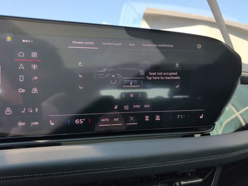 New 2025 Audi A6 e-tron Premium Plus image 6