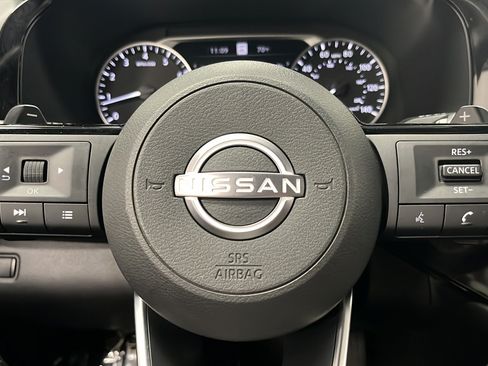 Used 2025 Nissan Pathfinder SL w/ SL Premium Package AWD/4WD image 16