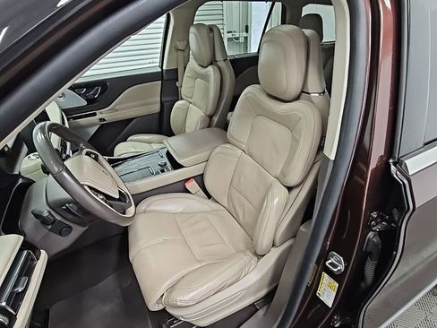 Used 2020 Lincoln Aviator Reserve w/ Equipment Group 202A image 31