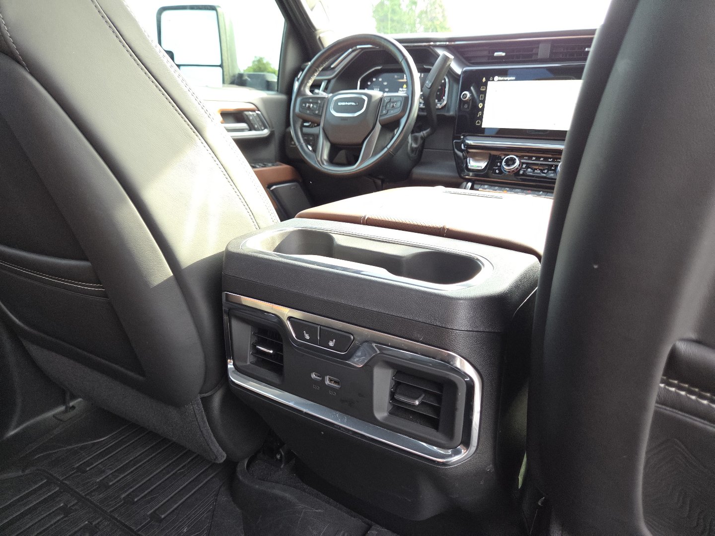 Used 2025 GMC Sierra 2500 Denali Ultimate w/ Max Trailering Package AWD/4WD image 29