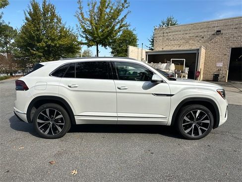 New 2026 Volkswagen Atlas Cross Sport SEL Premium R-Line image 8