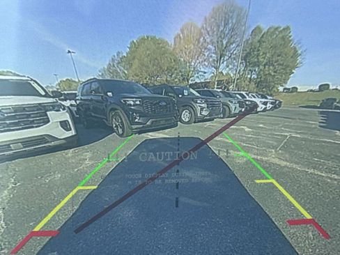 New 2025 Ford Maverick XL image 28