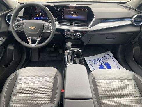 New 2026 Chevrolet Trax LT w/ Sunroof Package FWD image 13