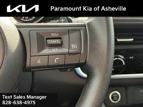 Used 2023 Nissan Rogue S image 14