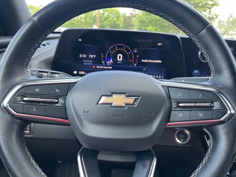 Used 2024 Chevrolet Traverse LT AWD/4WD image 9