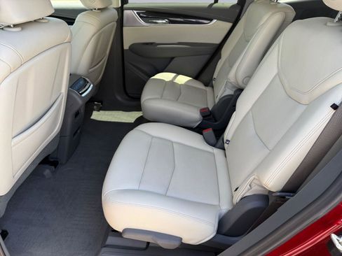 Used 2024 Cadillac XT6 Premium Luxury w/ Technology Package AWD/4WD image 11