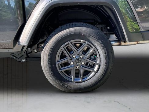 New 2026 Jeep Gladiator Sport AWD/4WD image 32