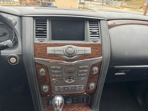Used 2019 Nissan Armada SL w/ Premium Package image 18