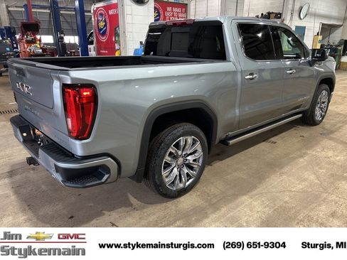 New 2026 GMC Sierra 1500 Denali w/ Denali Reserve Package image 10
