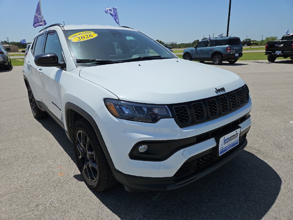 Used 2026 Jeep Compass Latitude AWD/4WD image 11