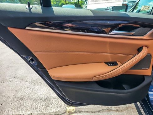 Used 2022 BMW 540i xDrive w/ Premium Package image 17