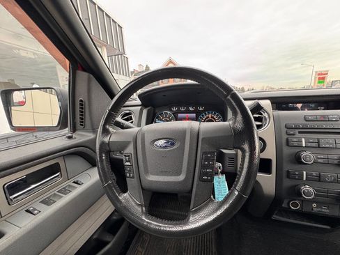 Used 2011 Ford F150 XLT w/ XLT Chrome Pkg image 18