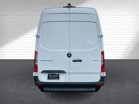 New 2025 Mercedes-Benz Sprinter 2500 image 8