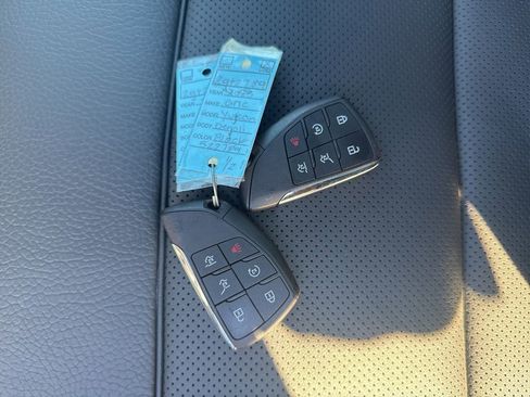 Used 2023 GMC Yukon Denali image 44