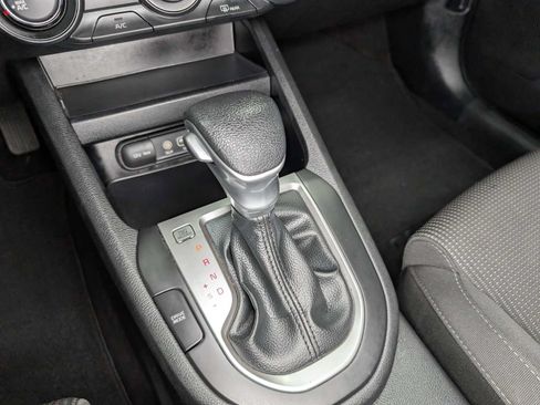 Used 2020 Kia Forte LXS FWD image 26