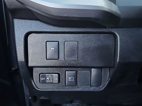 Used 2022 Toyota Tacoma SR5 image 23