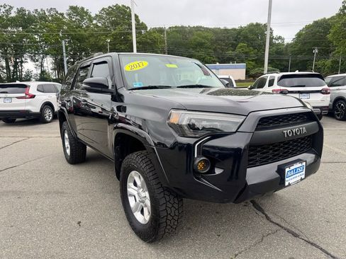 Used 2017 Toyota 4Runner SR5 Premium AWD/4WD image 8