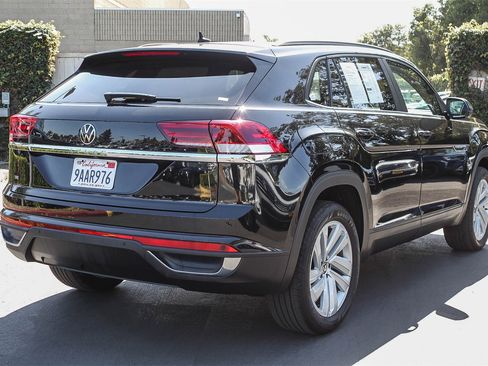 Used 2022 Volkswagen Atlas Cross Sport SE w/ Panoramic Sunroof Package image 6