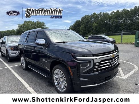 Used 2025 Chevrolet Tahoe Premier w/ Sun And Tow Package AWD/4WD image 1
