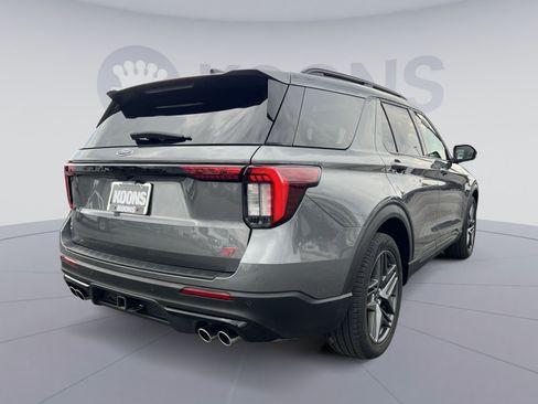 Used 2025 Ford Explorer ST AWD/4WD image 7