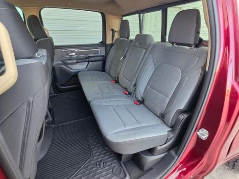 Used 2020 RAM 1500 4x4 Crew Cab image 28
