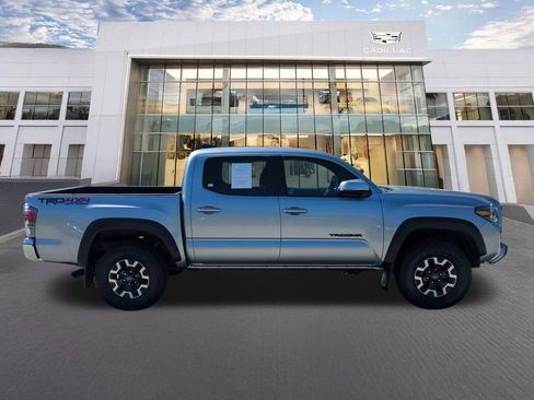 Used 2023 Toyota Tacoma TRD Off-Road w/ Black Out Package (TMS) AWD/4WD image 4