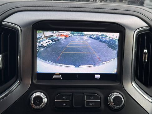 Used 2020 GMC Sierra 1500 SLE w/ SLE Value Package AWD/4WD image 17