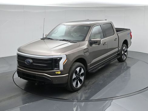 Certified 2022 Ford F150 Lightning Platinum image 39