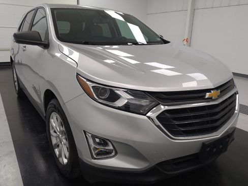 Used 2021 Chevrolet Equinox LS w/ LS Convenience Package FWD image 14