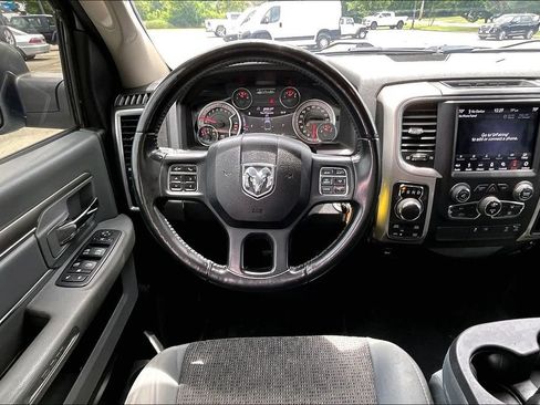 Used 2019 RAM 1500 Big Horn AWD/4WD image 5