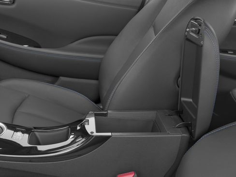 Used 2017 Nissan Leaf SV image 5