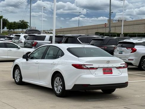 Used 2026 Toyota Camry LE FWD image 8