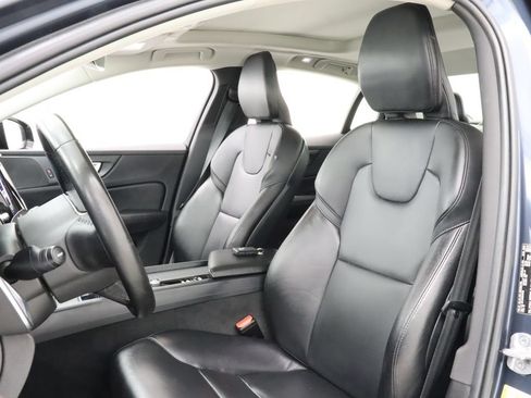 Used 2024 Volvo S60 B5 Core FWD image 12