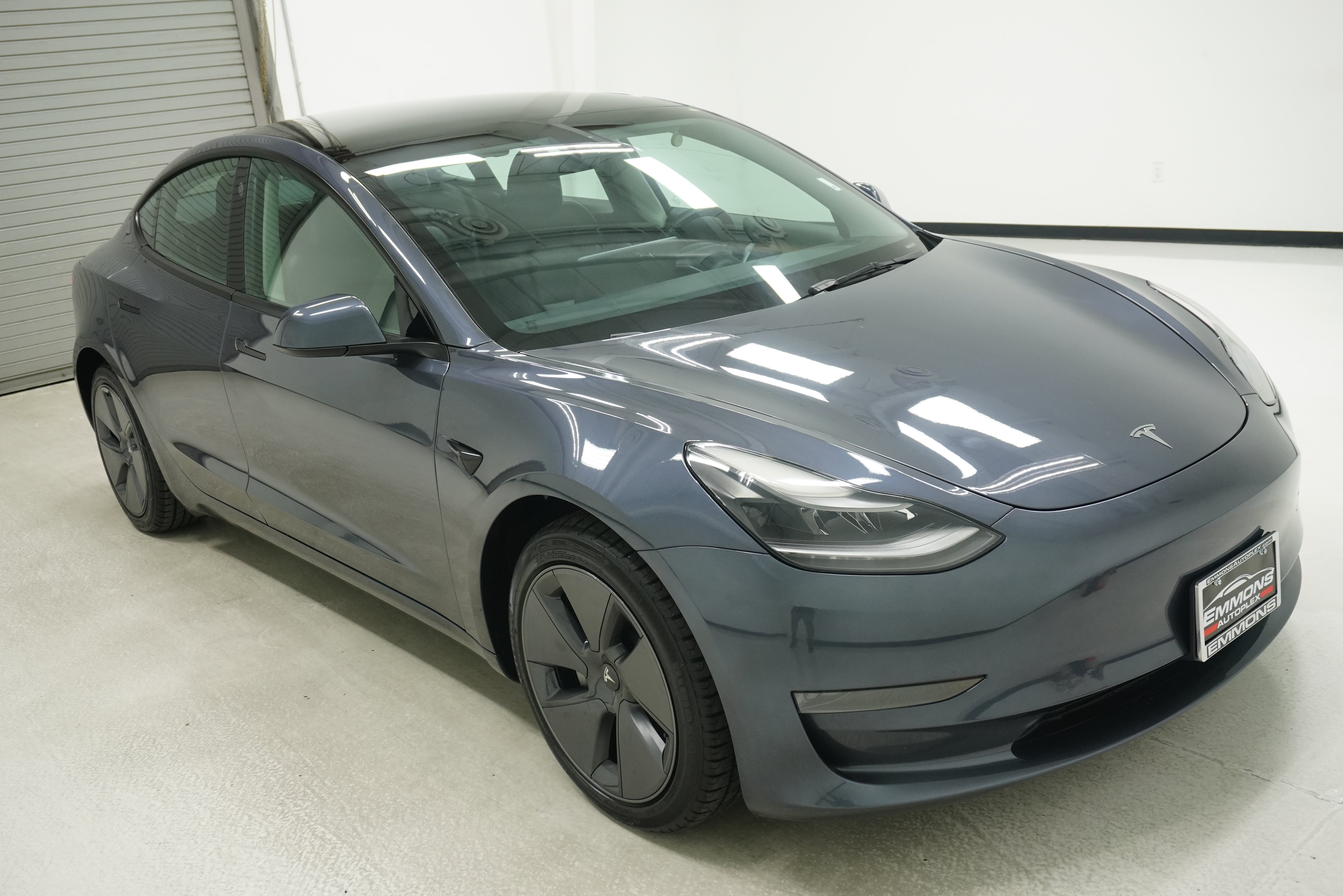 Used 2023 Tesla Model 3 Standard Range RWD image 3
