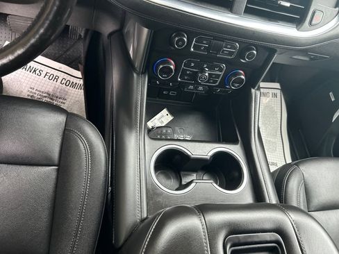 Used 2022 Chevrolet Tahoe Z71 w/ Luxury Package image 17