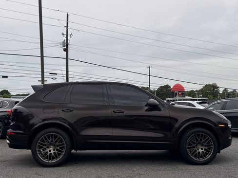Used 2017 Porsche Cayenne Platinum Edition AWD/4WD image 6