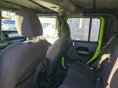 Used 2021 Jeep Gladiator Willys image 28