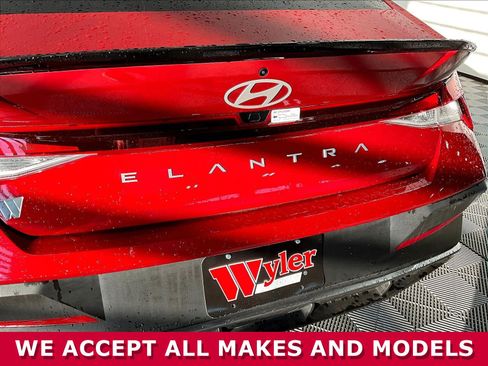 Used 2025 Hyundai Elantra Sport FWD image 22