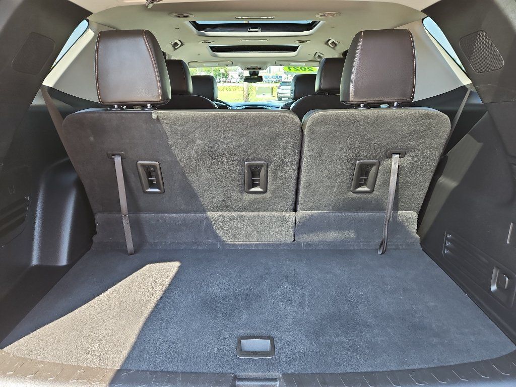 Used 2021 Chevrolet Traverse Premier w/ Redline Edition AWD/4WD image 20