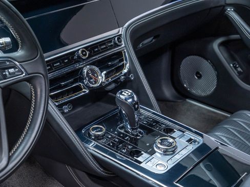 Used 2020 Bentley Flying Spur W12 AWD/4WD image 21