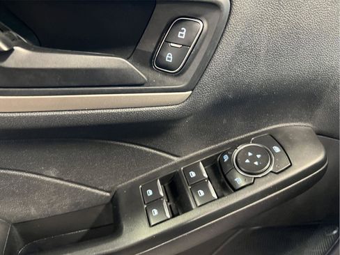 Used 2022 Ford Escape SE w/ Cold Weather Package FWD image 9