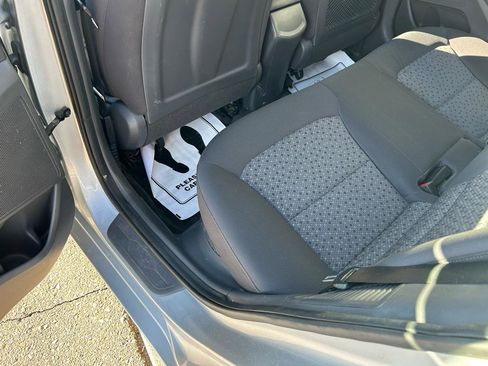 Used 2019 Hyundai Ioniq Plug-In Hybrid image 9