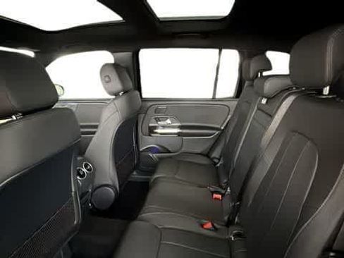 Certified 2026 Mercedes-Benz GLB 250 4MATIC image 5