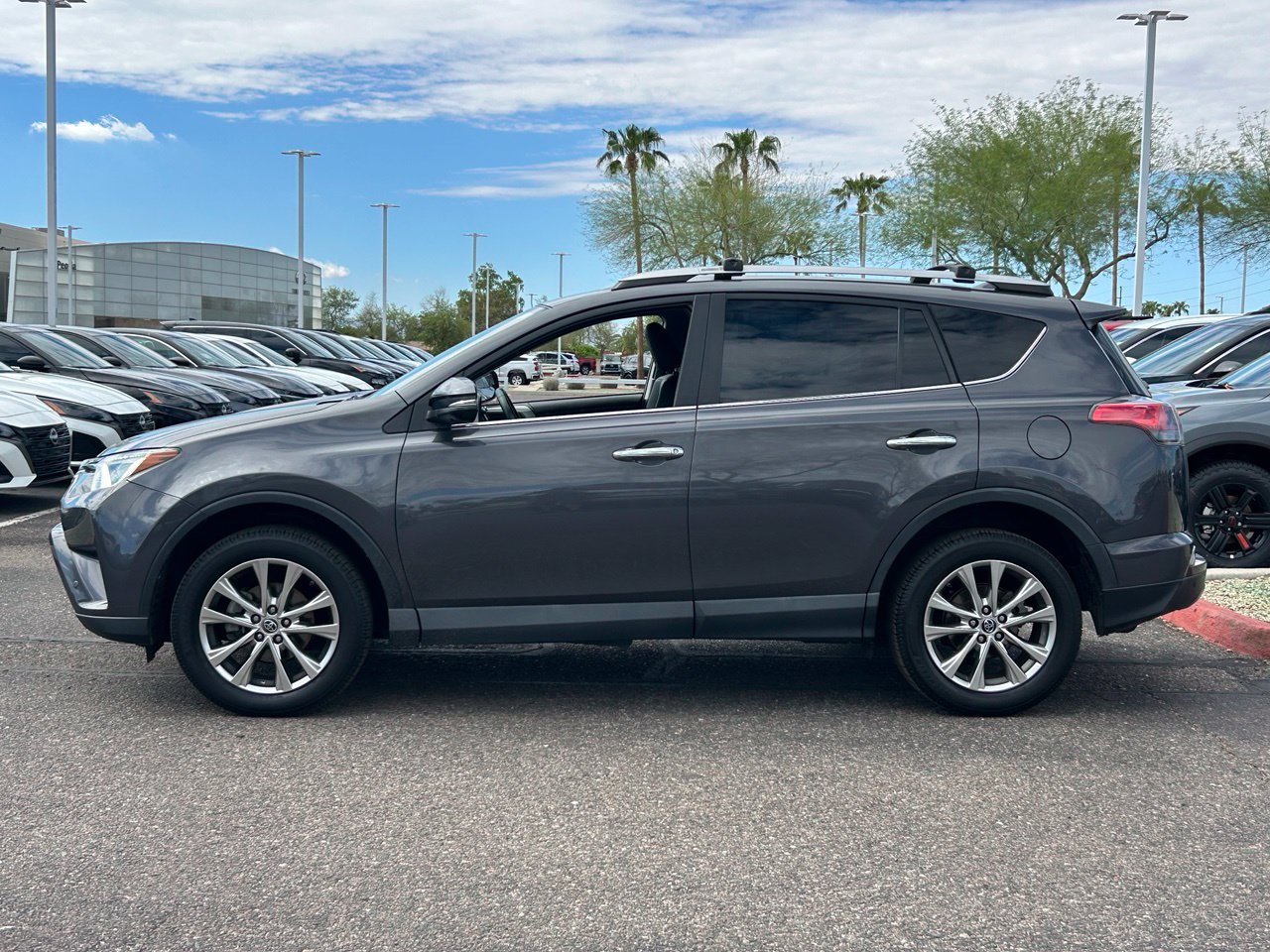 Used 2018 Toyota RAV4 Limited w/ Advanced Technology Package AWD/4WD image 2