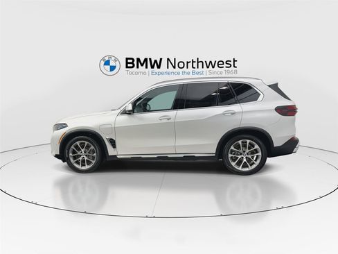 New 2026 BMW X5 xDrive50e w/ Climate Comfort Package image 11