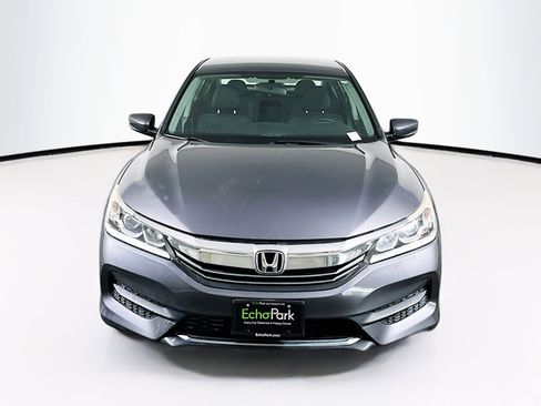 Used 2017 Honda Accord LX image 2