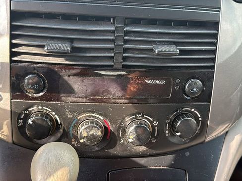 Used 2010 Toyota Sienna CE image 9