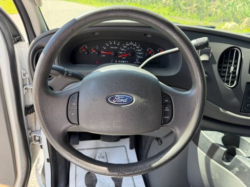 Used 2008 Ford E-250 and Econoline 250 RWD image 11